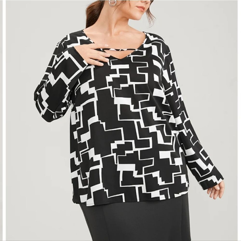 NWT BloomChic black and white top 22 / 3X
